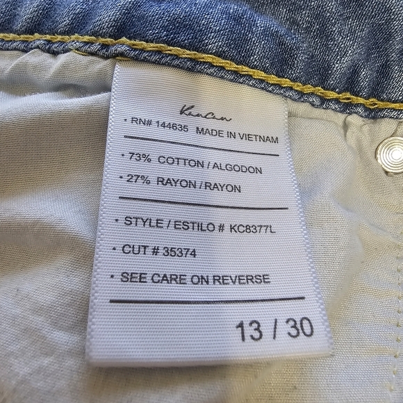 KanCan distressed 90s grunge style denim light wash jean shorts 13/30 - Picture 7 of 11